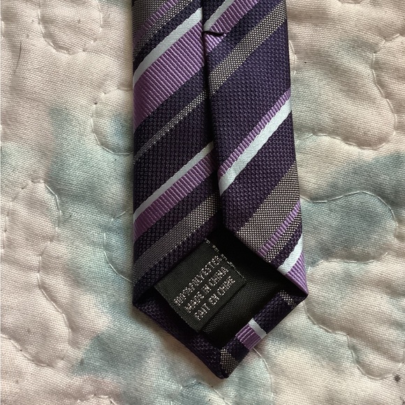 George tie EUC, 59” long dark and light purple silver white diagonal stripes - Picture 4 of 5